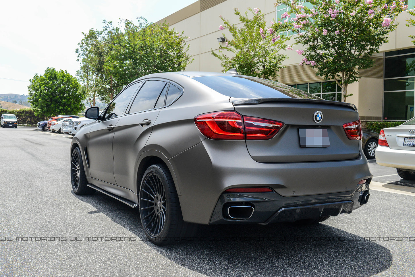 BMW F16 X6 M Sport Performance Carbon Fiber Rear Diffuser