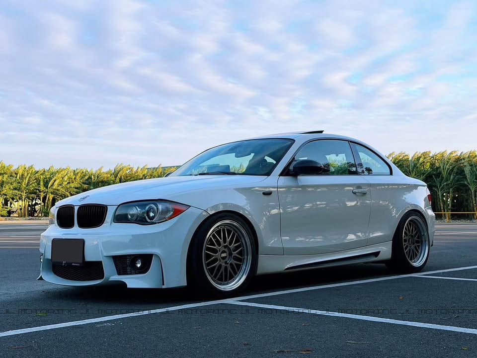 BMW E82 E88 1 Series 1M Style Front Bumper - JL Motoring