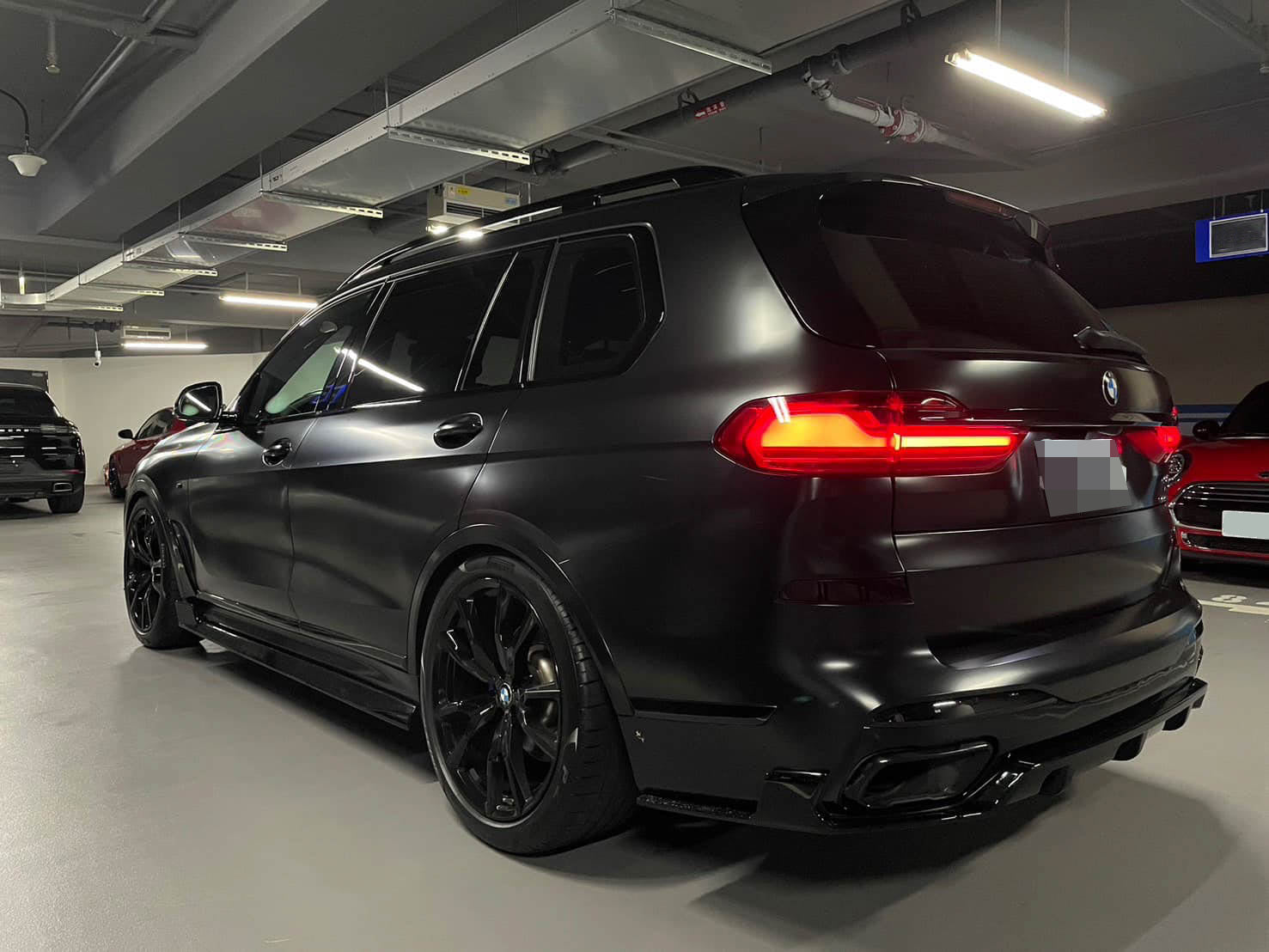BMW G07 X7 M Sport Side Skirts - JL Motoring