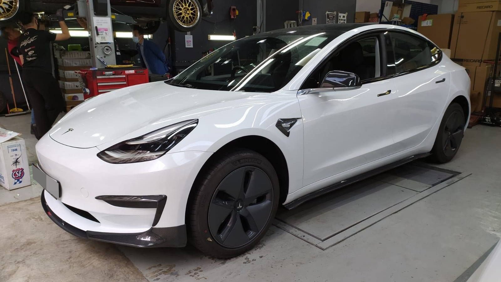 Tesla Model 3 Carbon Fiber Side Skirts - JL Motoring