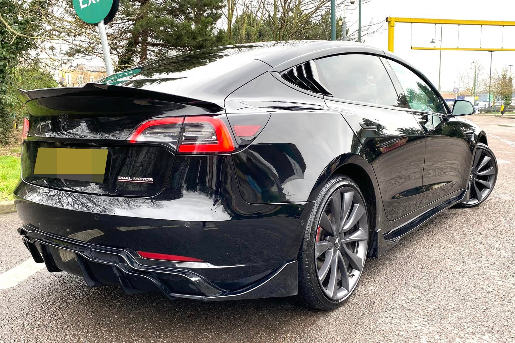 Tesla Model 3 Rear diffuser - JL Motoring