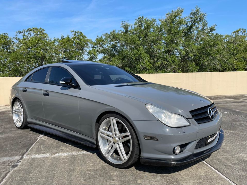 Mercedes W219 CLS Carbon Fiber Side Skirts