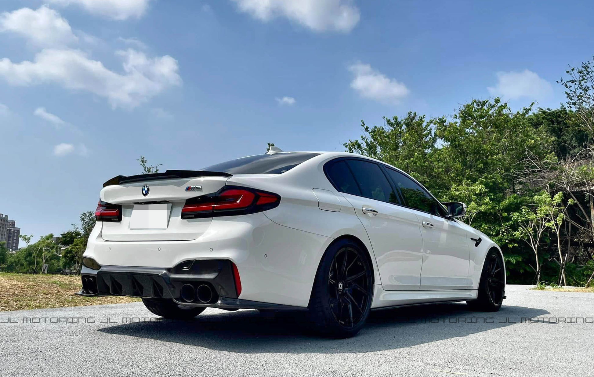 BMW F90 M5 3D Carbon Fiber Rear Diffuser