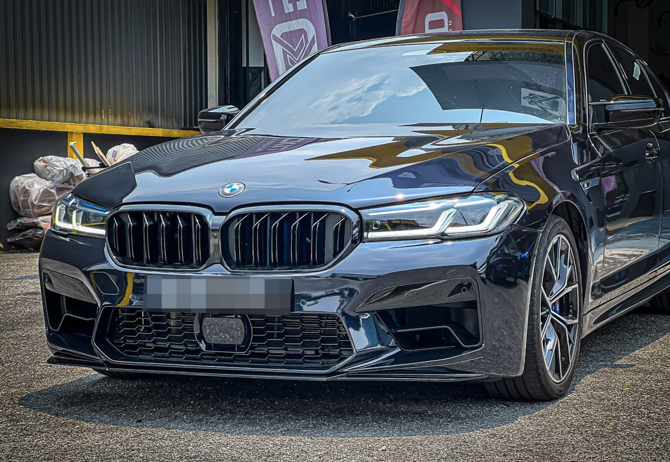 BMW G30 LCI 5 Series M5 Style Front Bumper