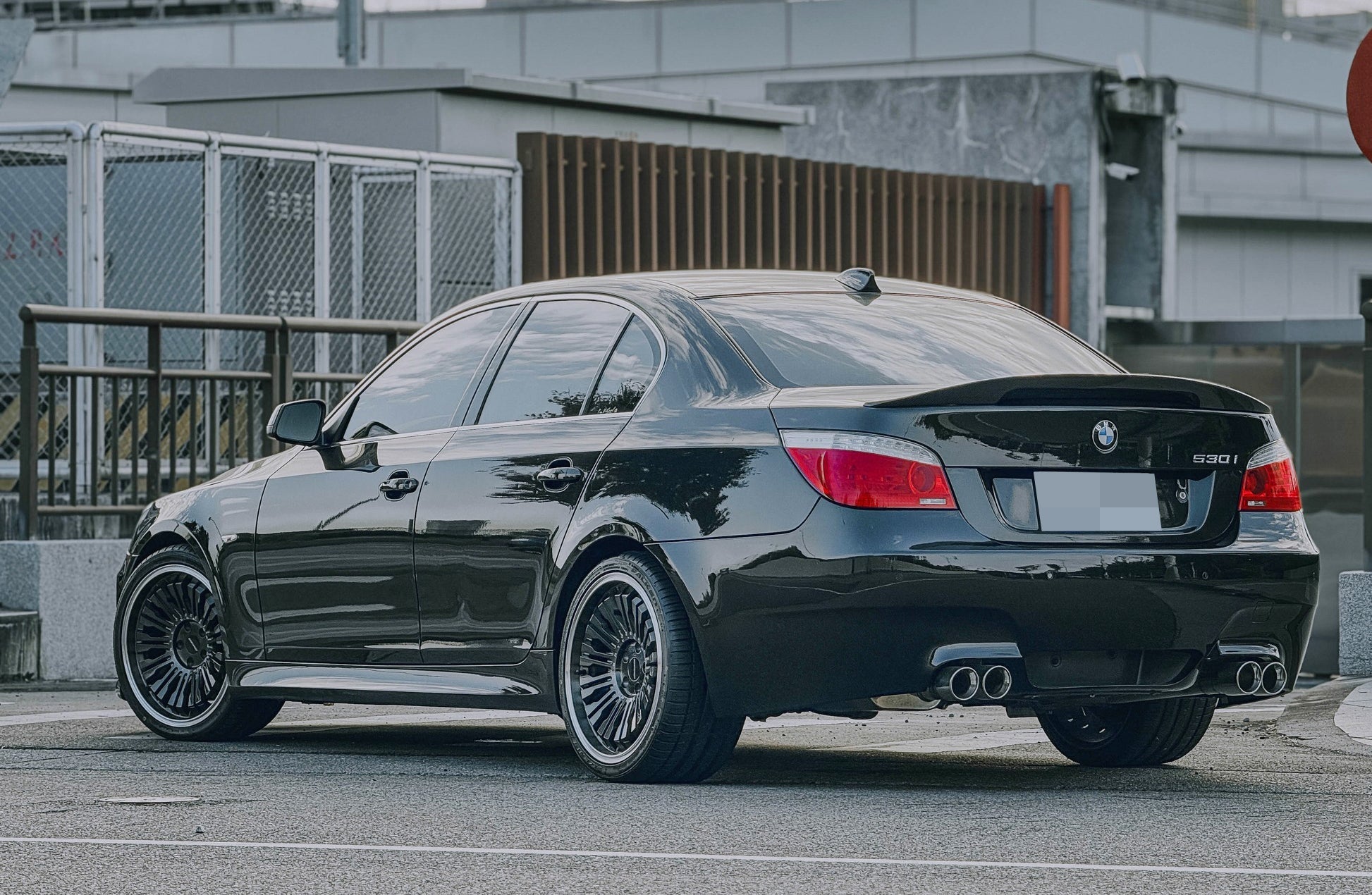 BMW E60 M5 5 Series Duckbill Trunk Spoiler - JL Motoring