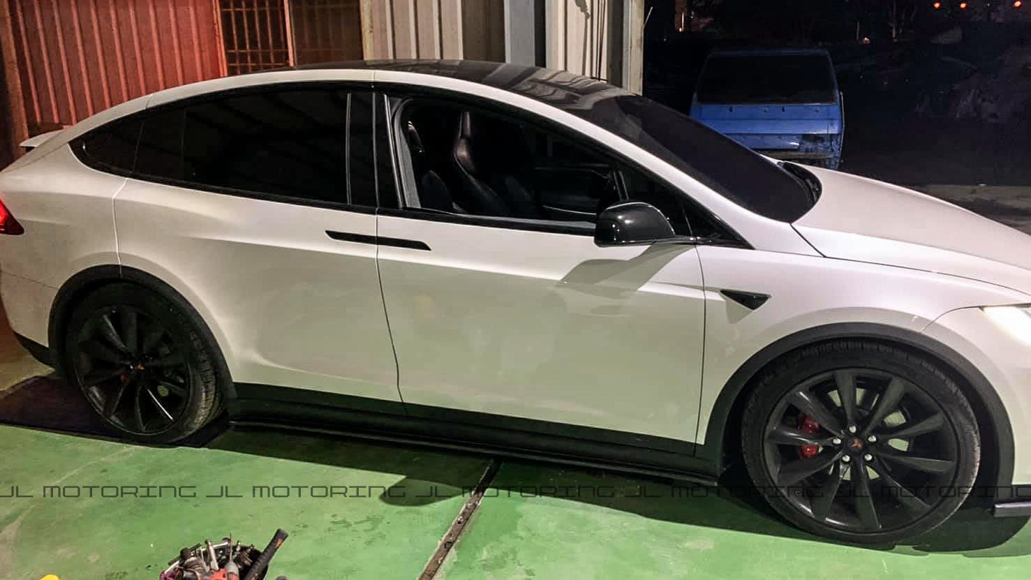 Tesla Model X Carbon Fiber Side Skirts - JL Motoring