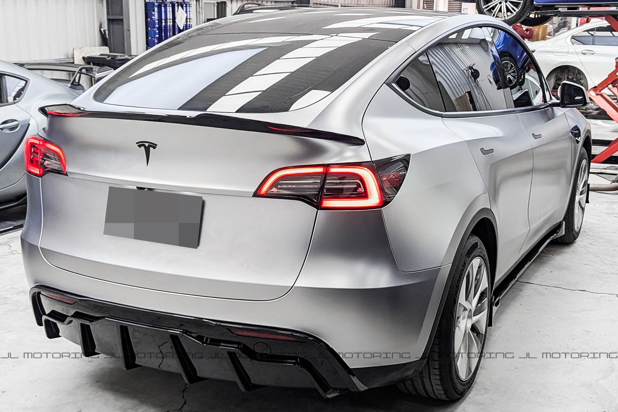 Tesla Model Y Side Skirts - JL Motoring