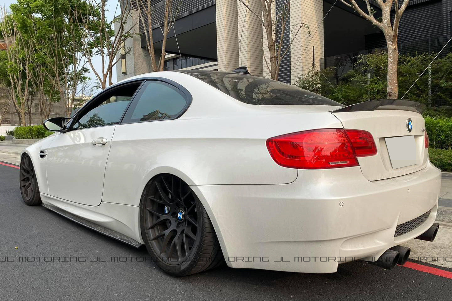 BMW E92 E93 M3 GTS Carbon Fiber Side Skirts