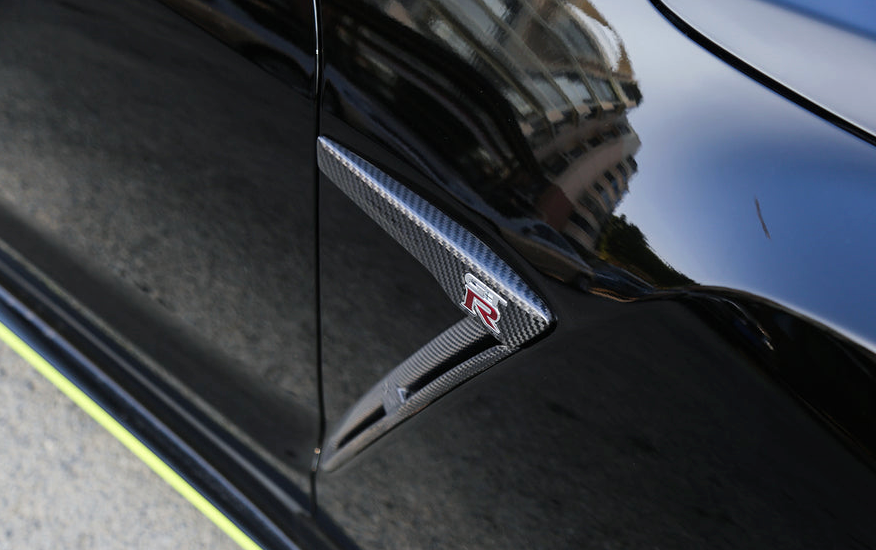 Nissan R35 GTR Carbon Fiber Fender Covers